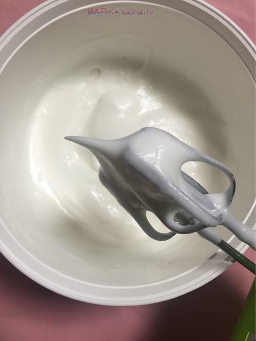 拉花戚風(fēng)蛋糕的做法