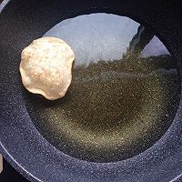 餃子皮的另類(lèi)吃法【油果】的做法圖解8