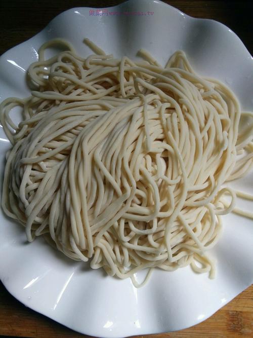 什錦雞蛋炒面的做法