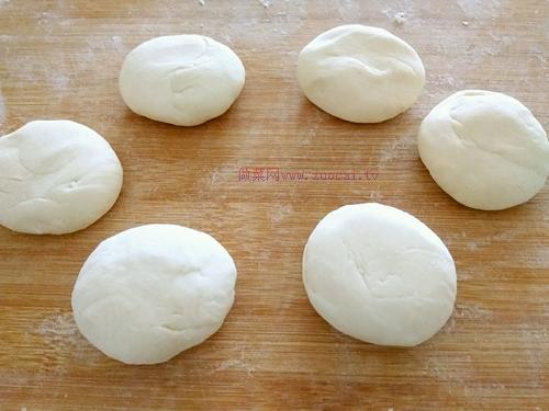 牛肉胡蘿卜餡餅的做法