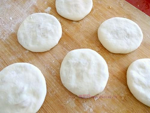 牛肉胡蘿卜餡餅的做法