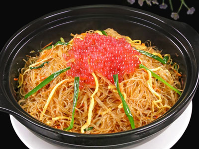 魚子醬干撈粉絲煲的做法，家常干撈粉絲怎么做