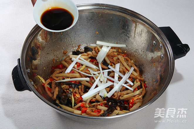 魚(yú)香肉絲—捷賽私房菜的做法