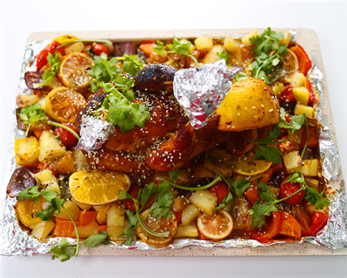 皮酥肉嫩的圣誕烤雞的做法步驟：12