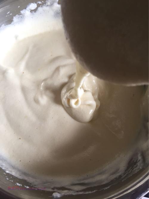 8寸戚風(fēng)蛋糕的做法