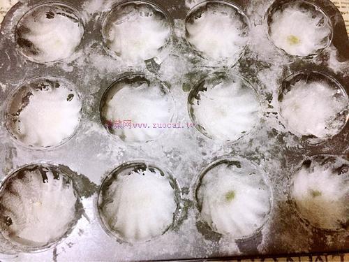 巧克力瑪?shù)铝盏案猓ㄓ衩子桶妫┑淖龇?/ data-5DuJ=