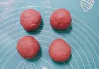 花樣面食手提包饅頭的做法步驟2