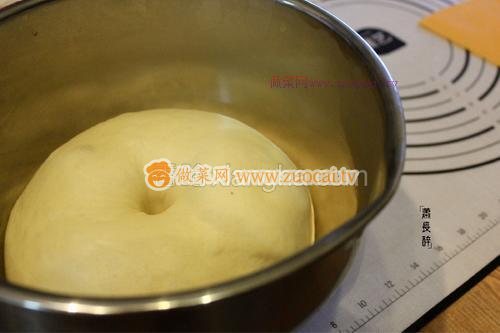 蔥香肉松排包的做法