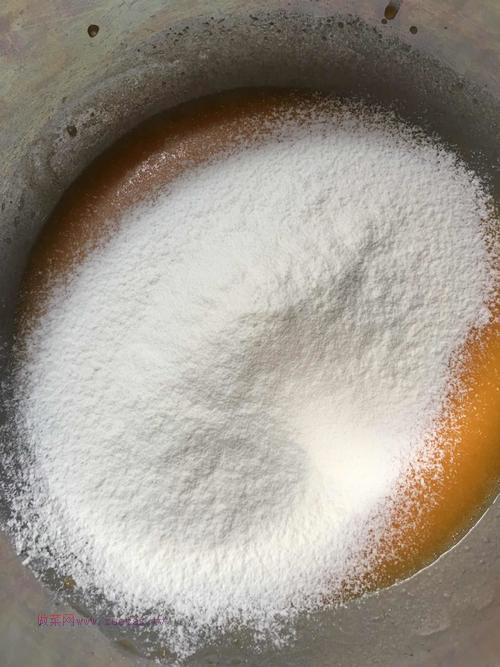 八寸戚風(fēng)蛋糕的做法