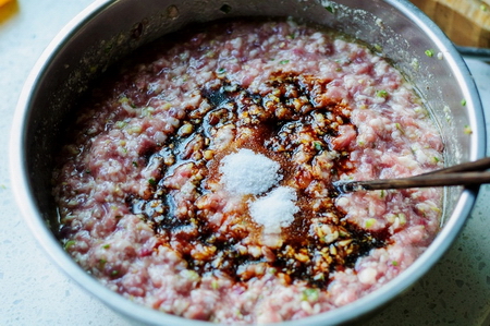 豆角肉餡餃子的做法步驟4