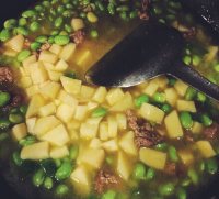 青豆?fàn)Z土豆的做法步驟5