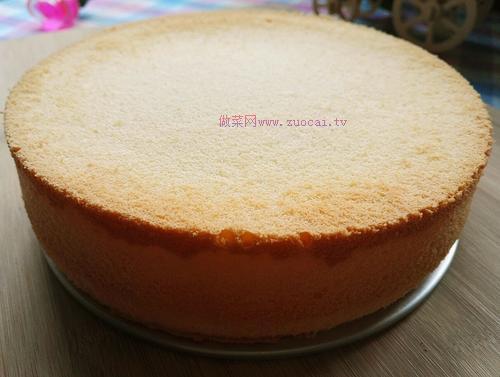 八寸戚風(fēng)蛋糕的做法