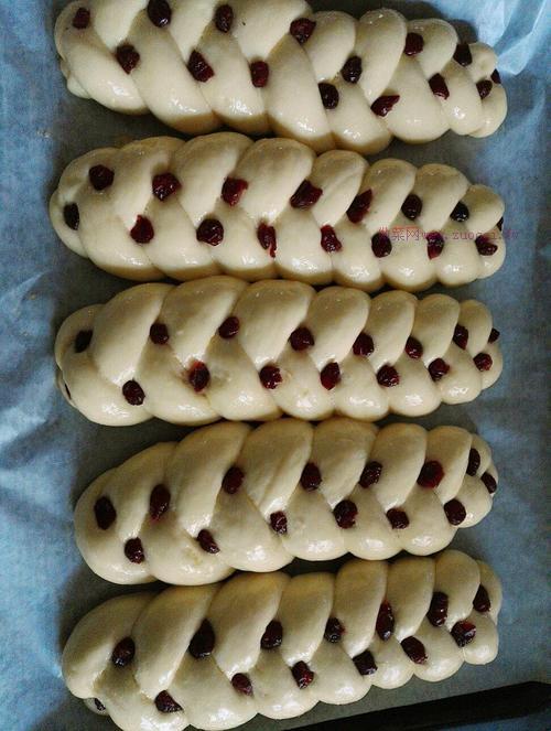 辮子面包的做法