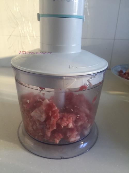 豬肉蒜苗餃子的做法