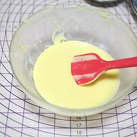 超簡(jiǎn)單圣誕樹(shù)根蛋糕卷-超人氣菜譜的做法圖解5