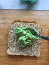 牛油果三明治的做法步驟4