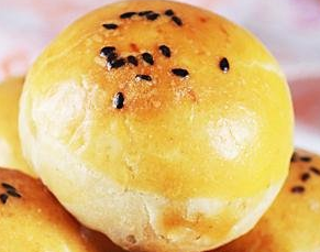 奶香蛋黃酥怎么做？