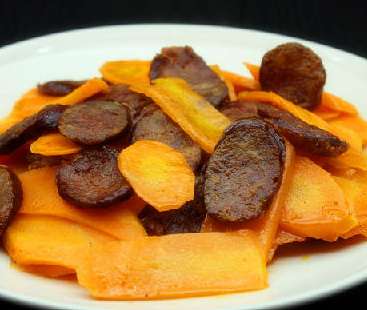 年夜飯臘味美食推薦 臘腸炒胡蘿卜的做法