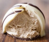 【哺乳期能吃巧克力嗎】哺乳期可以吃巧克力嗎，哺乳期吃巧克力