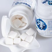 【口香糖的好處】口香糖咽下去怎么辦_口香糖吃多了會怎么樣