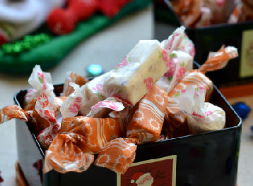 花生蔓越莓牛軋?zhí)堑募页Ｗ龇? data-VjWq=