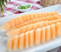 【吃哈密瓜喉嚨痛】吃哈密瓜喉嚨痛是怎么回事_吃哈密瓜會上火嗎