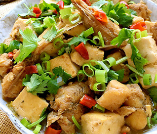 豉香胖頭魚燉豆腐的家常做法