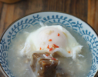 崇明糕雞蛋酒釀糖水的做法 崇明糕雞蛋酒釀煮糖水堪稱(chēng)一絕