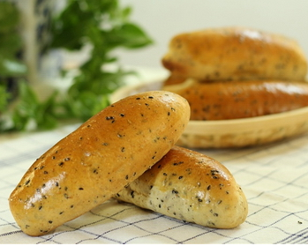 黑芝麻全麥早餐包的家常做法