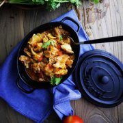 茄汁卷心菜燉雞肉的做法