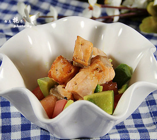 三文魚(yú)牛油果沙拉的家常做法