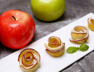 新鮮玫瑰花蘋(píng)果派的家常做法