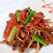 【豬肚怎么洗】豬肚怎么洗才干凈_豬肚的做法大全