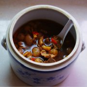 【豬心燉什么比較補(bǔ)】豬心的功效與作用_吃豬心的注意事項(xiàng)