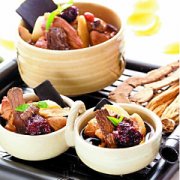 【杜仲豬骨湯】杜仲豬骨湯的做法_杜仲豬骨湯的營(yíng)養(yǎng)價(jià)值