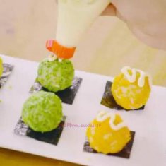 三文魚(yú)飯團(tuán)的做法