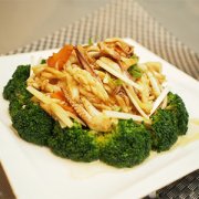 【西蘭花炒魷魚(yú)】西蘭花炒魷魚(yú)的做法_西蘭花炒魷魚(yú)的營(yíng)養(yǎng)價(jià)值