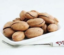 【碧根果怎么剝】碧根果的營(yíng)養(yǎng)價(jià)值_碧根果和核桃哪個(gè)好_碧根果孕婦能