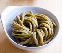 【酸豇豆的做法大全】酸豇豆的營(yíng)養(yǎng)價(jià)值_孕婦可以吃酸豇豆嗎