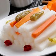 【白蘿卜的做法大全】泡白蘿卜的營養(yǎng)價值_泡白蘿卜的注意事項(xiàng)