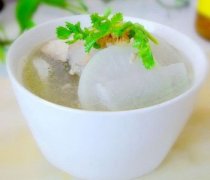 【白蘿卜湯】白蘿卜湯的做法_白蘿卜湯的功效