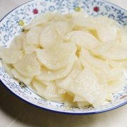 【清炒白蘿卜的做法大全】清炒白蘿卜的的功效_清炒白蘿卜的營養(yǎng)價值