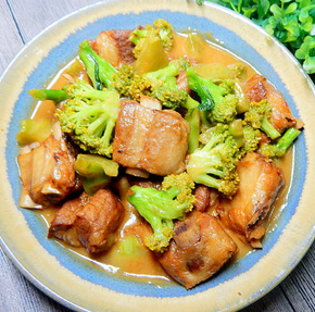 西蘭花燒排骨的家常做法