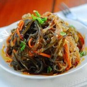 【涼拌胡蘿卜粉絲】涼拌胡蘿卜粉絲的做法_涼拌胡蘿卜粉絲怎么做好吃