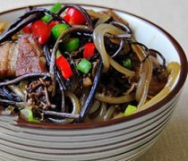 【蕨菜干炒肉】蕨菜干炒肉怎么做_蕨菜干炒肉的營(yíng)養(yǎng)價(jià)值