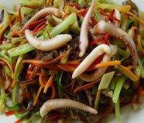 【魷魚炒芹菜的做法】魷魚炒芹菜的烹飪技巧_魷魚炒芹菜的營養(yǎng)價值