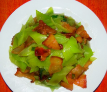 【萵筍炒臘肉】萵筍炒臘肉的做法_萵筍炒臘肉的營養(yǎng)價值