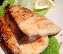 【香煎銀鱈魚的做法】香煎銀鱈魚的營養(yǎng)價(jià)值_香煎銀鱈魚怎么煎不粘鍋
