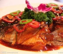 【紅燒青魚的做法】紅燒青魚要切段嗎_紅燒青魚的營養(yǎng)價(jià)值