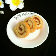 草莓醬蛋糕卷的做法